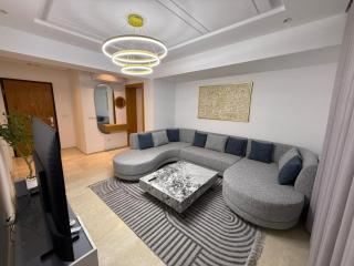 Luxury Apartment & Prime Location - 1