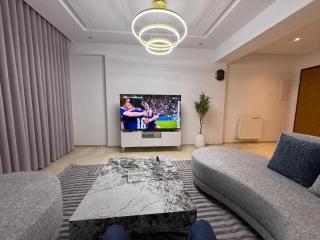Luxury Apartment & Prime Location - 4
