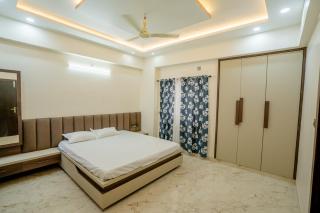 Luxury Spacious 2 BHK Stay near Baba Mandir - 7