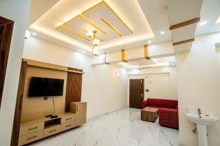 Luxury Spacious 2 BHK Stay near Baba Mandir - 3
