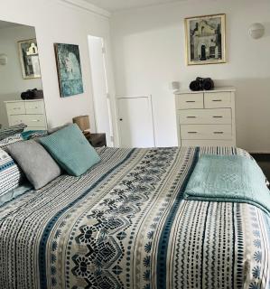 Waikaraka Beach, spacious & very comfortable - 4