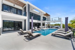 Private Pool Villa with BBQ, Fire Pit Near Beach - 2