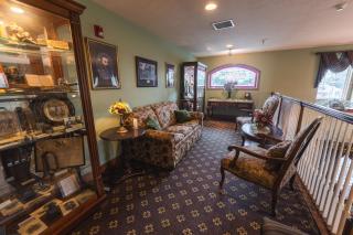 Hearthstone Inn & Suites - 4