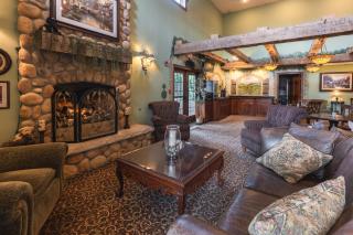Hearthstone Inn & Suites - 5