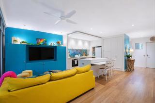 The Fishbowl - 1Bed-1Bath-1Car-Pool - 5