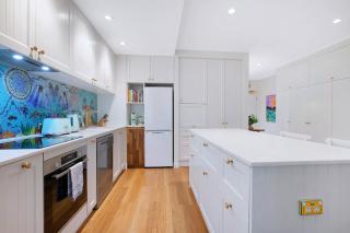 The Fishbowl - 1Bed-1Bath-1Car-Pool - 3