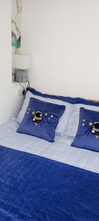 Small double self contained room central Torquay - 3