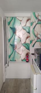 Small double self contained room central Torquay - 2