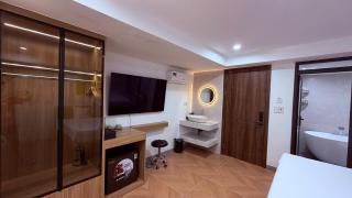 Sky Hotel - 4