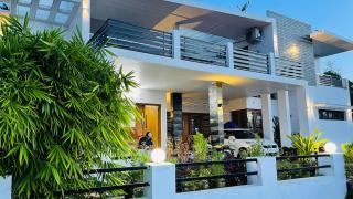 Luxury 5BR Hill View Villa Peaceful Nature Ever - 1