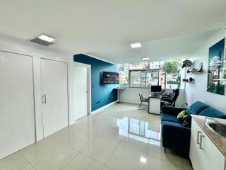 Elegante oficina suite vista al cerro y piscina RF1-1308 - 6