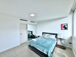 Elegante oficina suite vista al cerro y piscina RF1-1308 - 3
