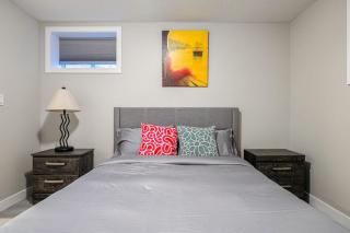 Cozy 5BD 3BA, Mins to DT, UoC, SAIT - 5