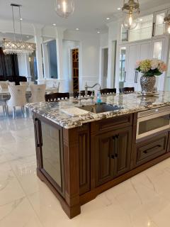 7000sqft Mansion, 6 Bed, 1 Acre, Pool, 12 parking - 9