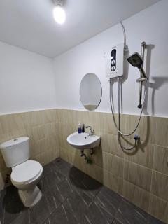 Wobbless Wonder Homestay - 4