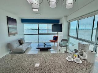 Suite con vista panorámica al río y jacuzzi RF2-306 - 3