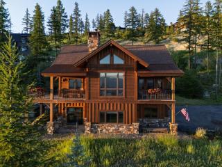 Sky House Whitefish • Ski-In/Out + Hot Tub + Views - 6