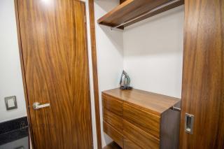 Modern Central Loft w Rooftop Deck BBQ & Views - 3