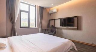 IU Hotel Qingdao Golden Beach Xuejiadao Metro Station - 2