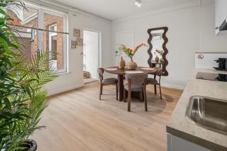 Private apartment w small garden, airco, kitchen - 8