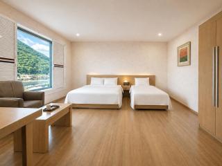 Evergreen Tourist Hotel - 9