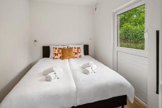 Private apartment w small garden, airco, kitchen - 9