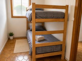 Quaint Hideaway - 5