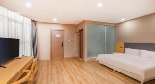 Super 8 Hotel Yizheng Walking Street - 1