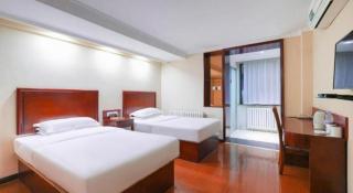 Green Tree Inn Urumqi San'gong Metro Station Exit - 6