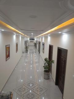 Woodford Ayubia - 4