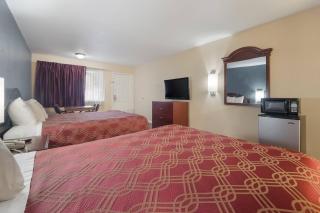 Econo Lodge Thomaston - 3