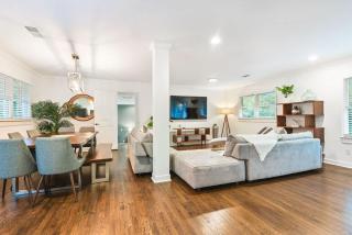 Private Pool Villa Near Atlanta Airport Sleeps 10 - 9