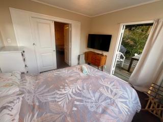 Rustic BnB, Self Check In, Lower Level Guest Unit - 7