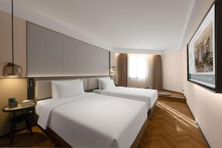 Madison Hotel Chongqing Jiefangbei and Hongya Cave River View - 2