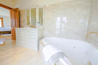 StayAU Breathtaking Panoramic Views Aurora Sauna - 3