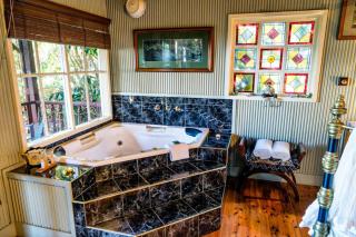 StayAU Windsong Cottage Idyllic Getaway Dandenong - 4