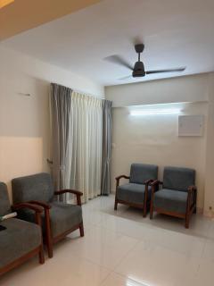 Vantara Stays at Silver Springs - 3BHK near Airport and Metro - 3