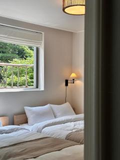 MUMUM, MUMUM 2nd floor ㅣ 2 minutes from Daehung Station ㅣ Gyeongui Line Forest Road 2cho ㅣ Hyochang Park ㅣ Itaewon ㅣ Hongdae - 0