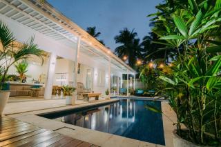 Luxury 3-Bedroom Villa with Private Pool - 0
