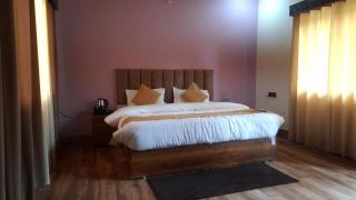 Bills Farm And Cafe - 2