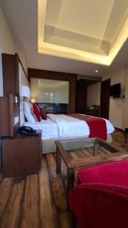 Royale Retreat Hotel & Spa Near Mall Road - 4