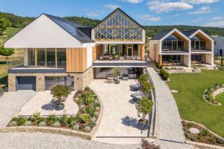 Regionaler Genuss - Luxus Chalets - 6