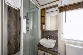 Costa Mare - 3-bedroom Caravan with beautiful views across the harbour in Rockley Park - 5