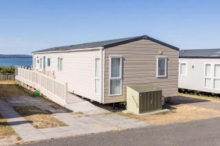 Costa Mare - 3-bedroom Caravan with beautiful views across the harbour in Rockley Park - 1