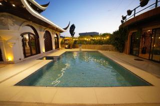 Royal Palace Luxury 5 Bedroom Villa with Private Pool - 8