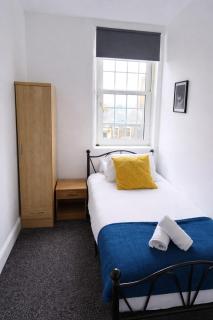 Newton House | Simple City Stays - 7