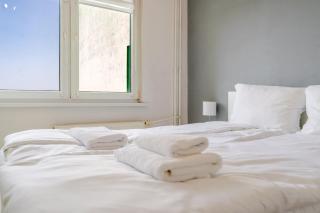 Sosnowiec Central Apartment by BookingHost - 4
