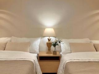 Yeonnam Studio near Hongdae Station & Airport Railroad - 2