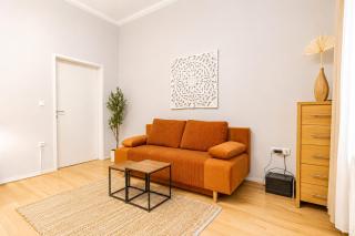 Stylish Modern Studio for 4P with Private Garden - 2