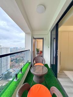 elegantly furnished apartment with amazing breathtaking city views ,swimming pool ,fully fitted gym and close proximity to major shopping malls and gourmet restaurants - 4